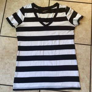 Arizona Jeans: Juniors V-neck, Short Sleeve Shirt